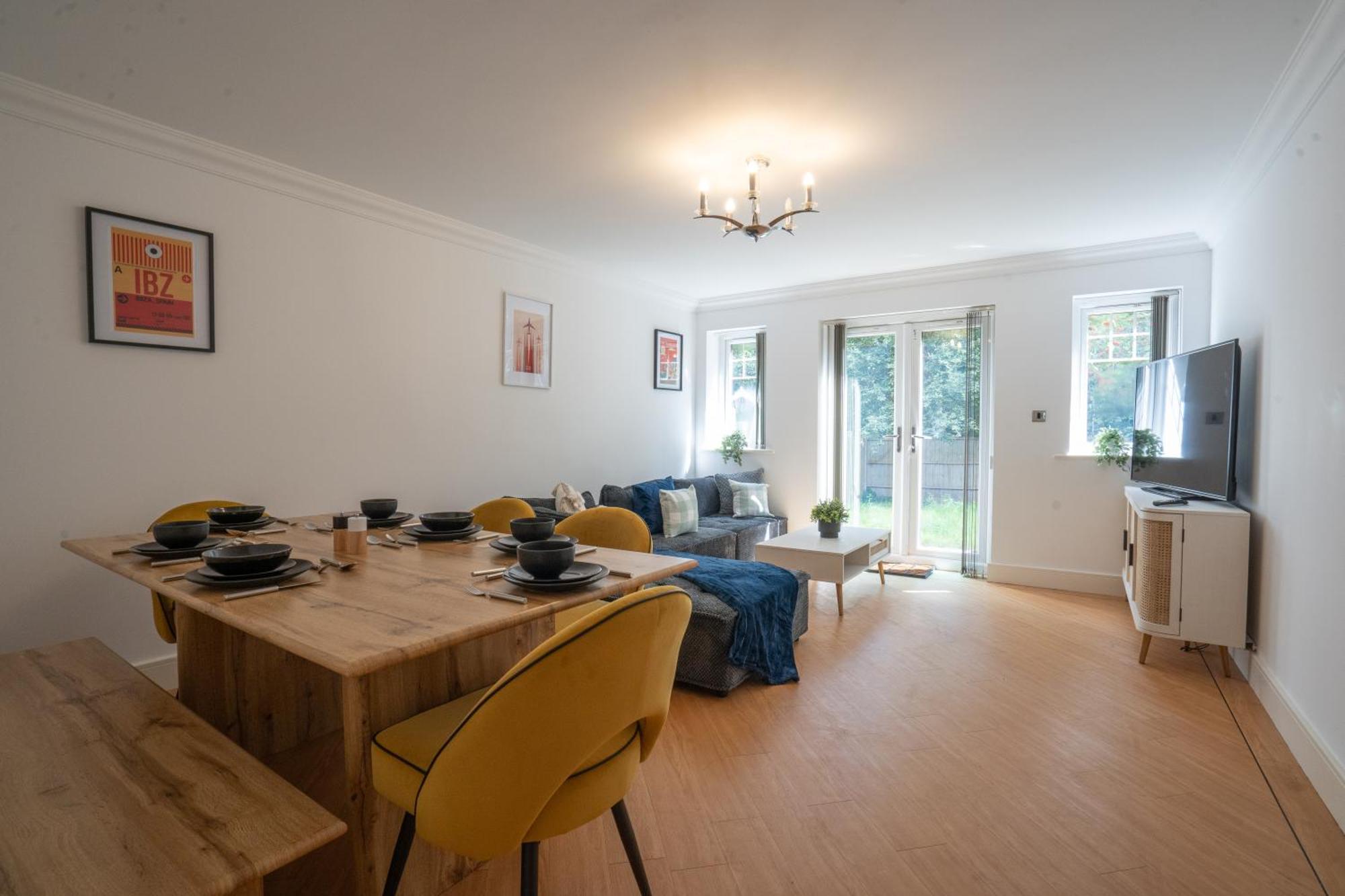 Emirates House, Luxe 5 Bed, With King Sized Beds, Next To Aiport & Nec, Jlr 5 Mins Villa Marston Green Eksteriør billede